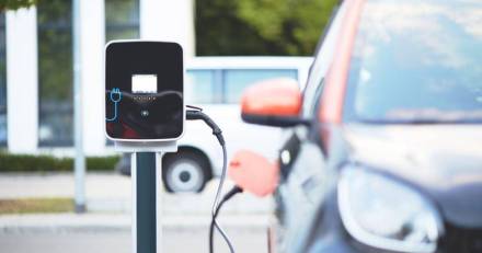 Belgique - Voiture électrique : une application qui débloque plus de 50 000 points de charge en Belgique