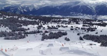 Europe - Font-Romeu Pyrénées 2000 : Une Fréquentation Record et une Nouvelle Année Éblouissante ! ????✨