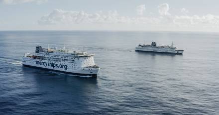 France - Bilan 2024 Mercy Ships : Soins, formations et impact durable  en Afrique subsaharienne